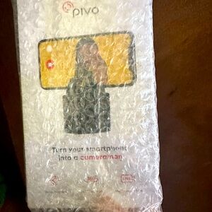 Pivo Pod Red with Remote - Fast Auto Tracking Phone Red